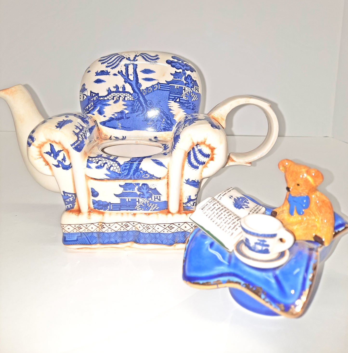 'Real Old Willow' Cardew Design Royal Doulton Pitcher