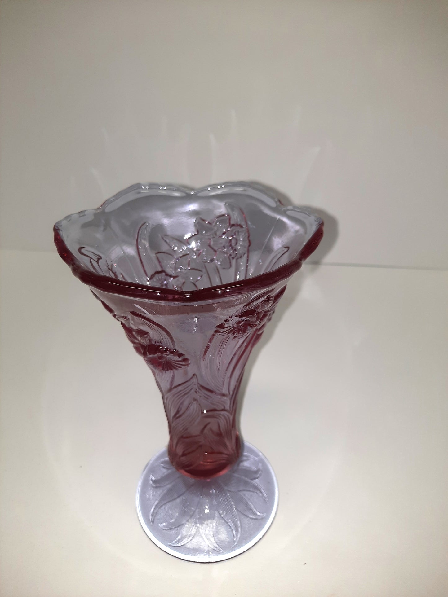 Fenton Daffodil Pink Vase