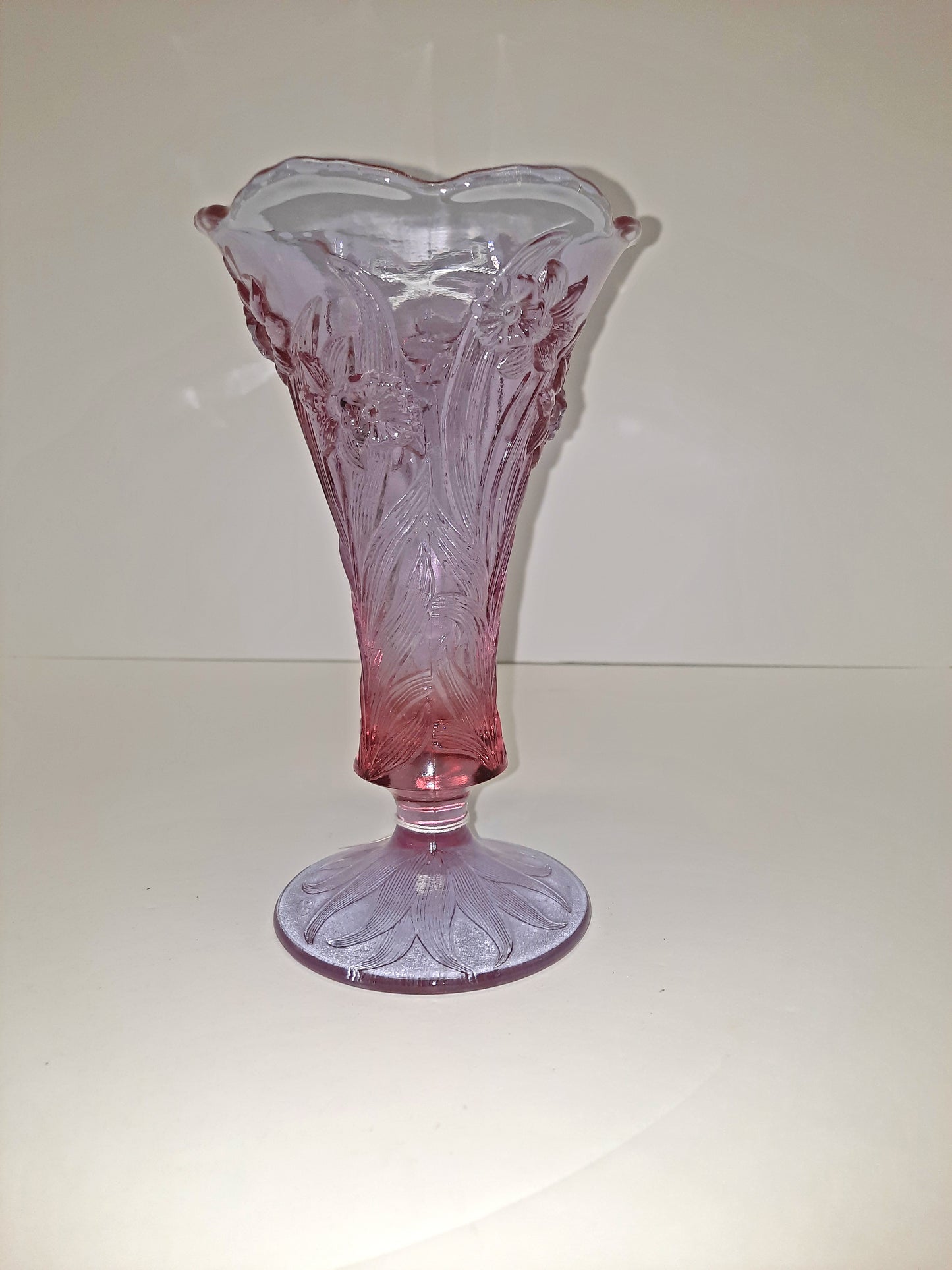 Fenton Daffodil Pink Vase