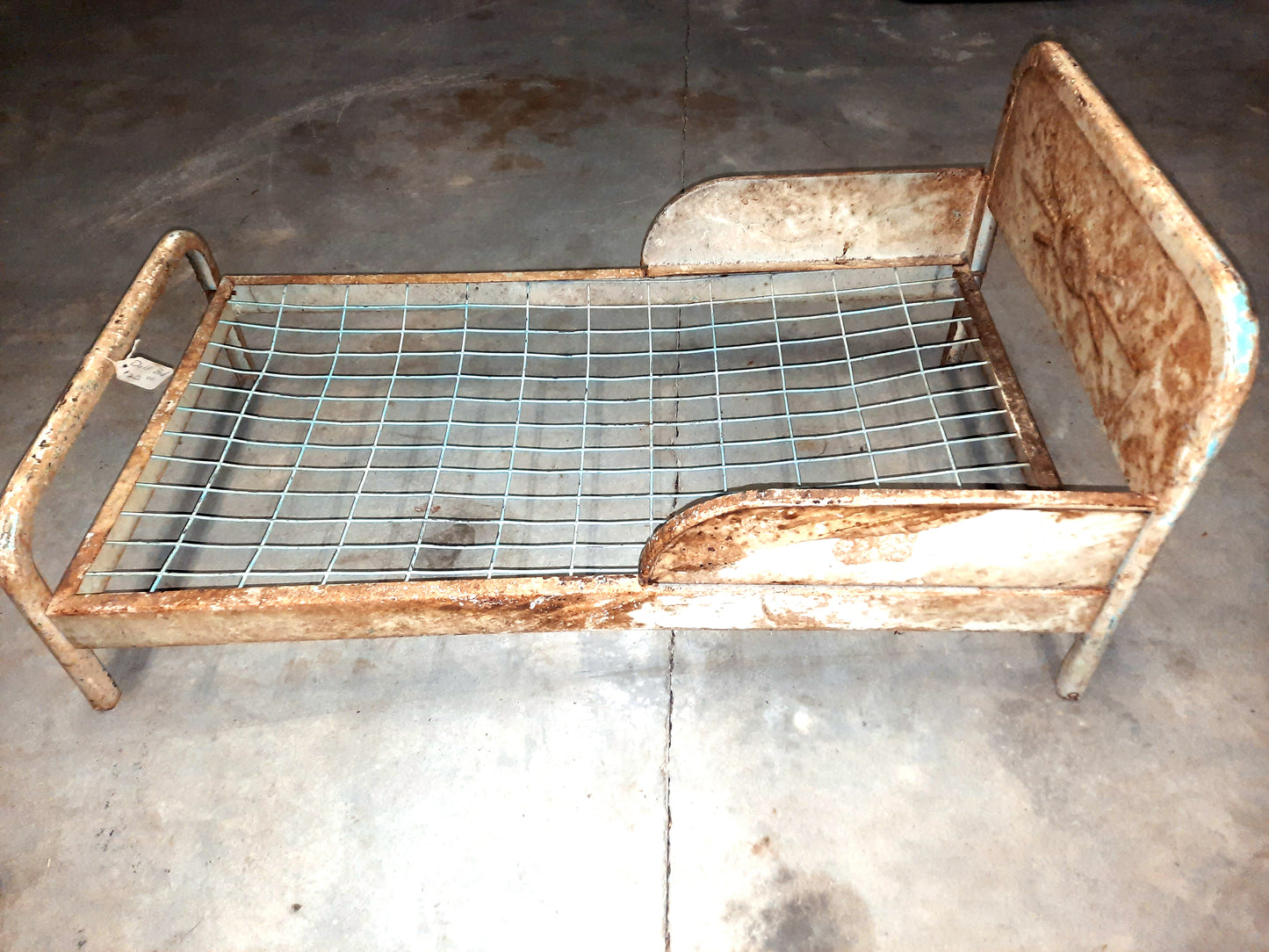 Vintage Metal Doll Bed